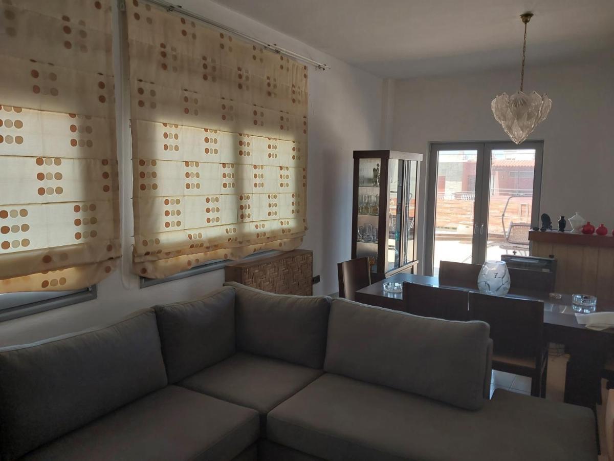 Passatempo Casa - 3 Bedroom Apartment Close To The Swimming Pool Gerani  Buitenkant foto