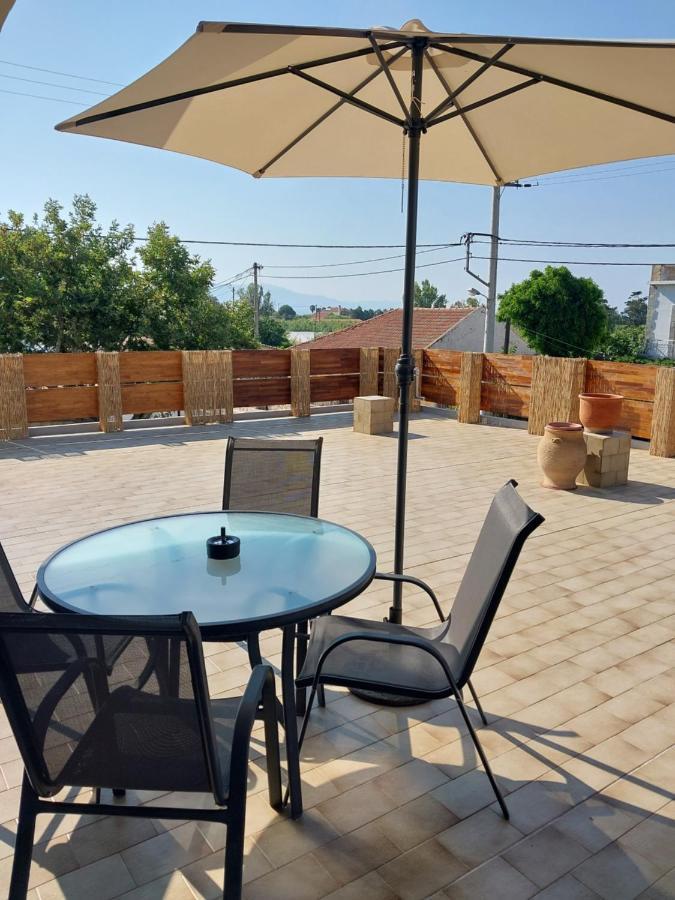 Passatempo Casa - 3 Bedroom Apartment Close To The Swimming Pool Gerani  Buitenkant foto