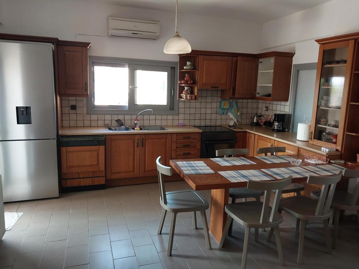 Passatempo Casa - 3 Bedroom Apartment Close To The Swimming Pool Gerani  Buitenkant foto