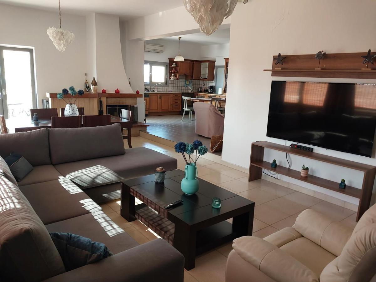 Passatempo Casa - 3 Bedroom Apartment Close To The Swimming Pool Gerani  Buitenkant foto
