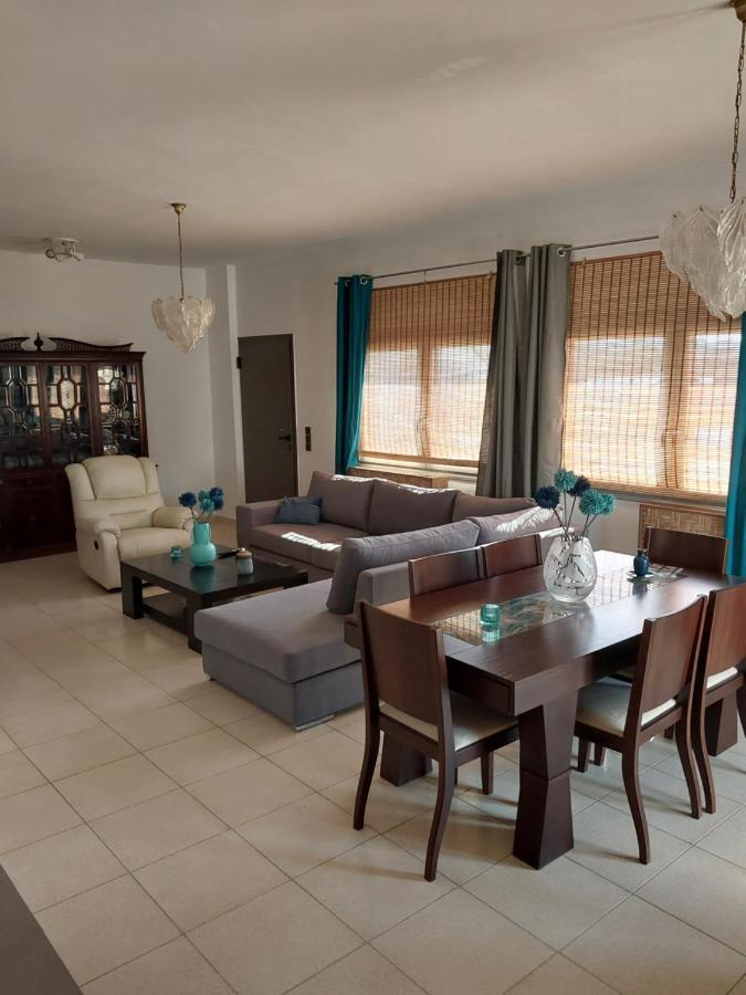 Passatempo Casa - 3 Bedroom Apartment Close To The Swimming Pool Gerani  Buitenkant foto